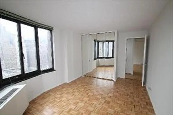 Rented by Corcoran | media 19