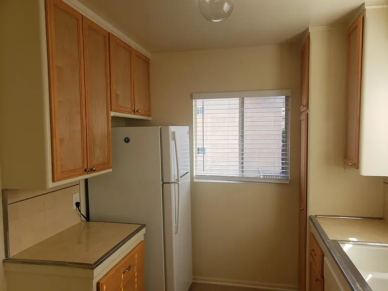 4824 Coliseum St #8 — Photo 7