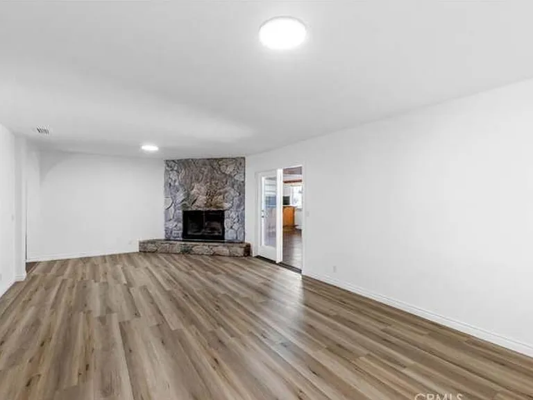 18635 Verano St — Photo 10