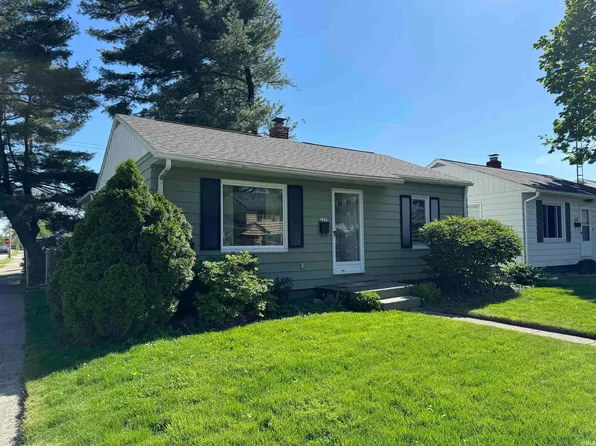 237 E Lowell Ave, Mishawaka, IN 46545
