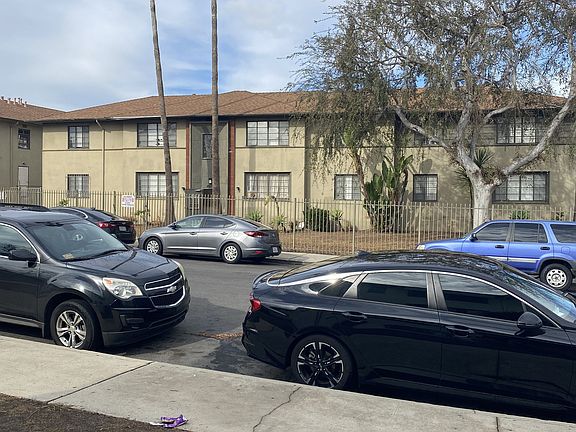 3rd image of 4025 West Blvd #4047-A