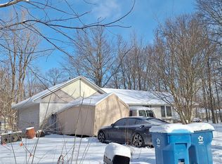 110 E Burwell Dr, Porter, IN 46304