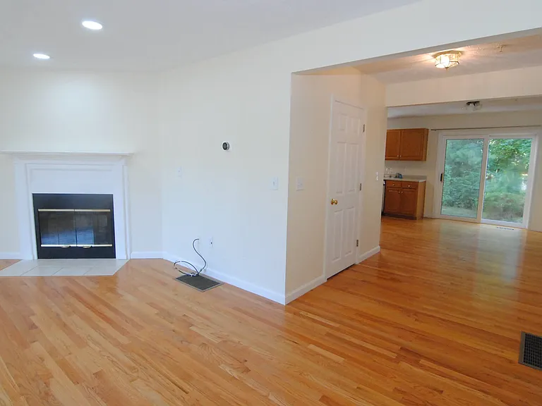68 Georgetown Dr — Photo 21
