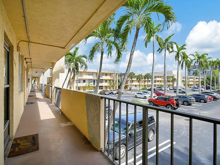 777 S Federal Hwy #202-H — Photo 3