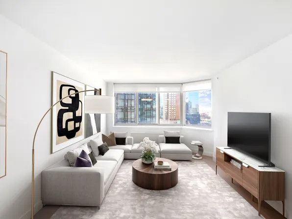 561 10th Avenue image 1 of 40