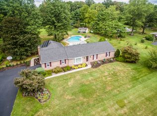 715 Schlosser Rd, Harleysville, PA 19438