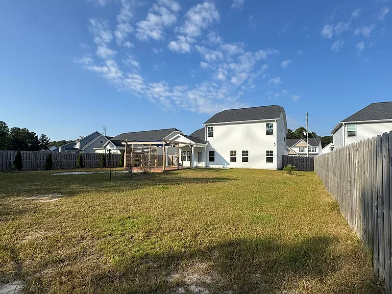122 Permeta Dr — Photo 42
