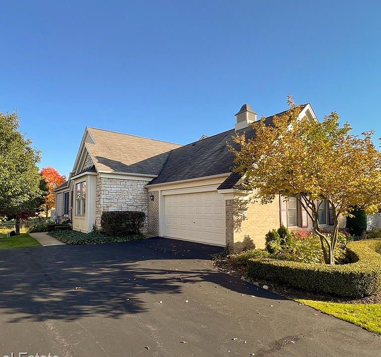 1st image of 16764 Lochmoor Cir E