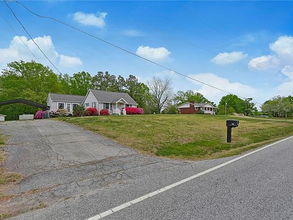 2nd image of 911 Wolf Island Rd