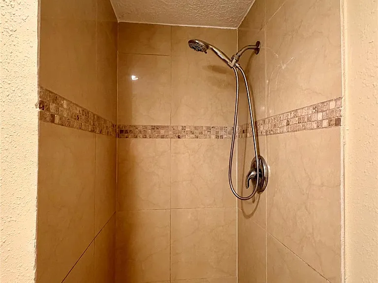 5800 Lumberdale Rd #86 — Photo 17