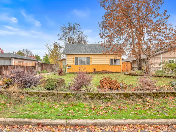 722 Laurel St, Central Pt, OR 97502