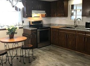 1060 Kane St APT 3, South Elgin, IL 60177