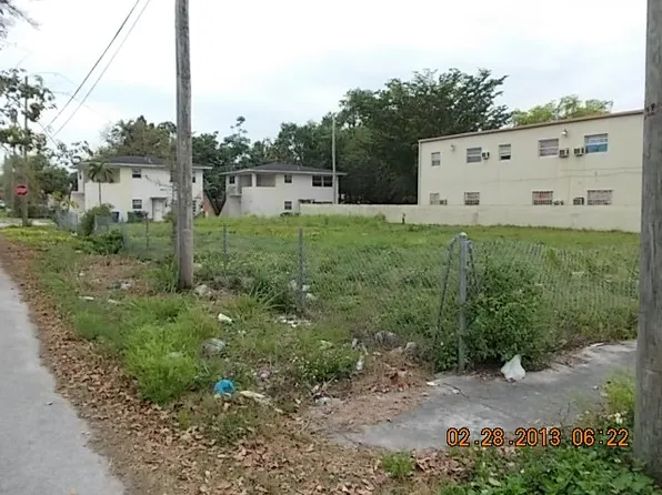 96 NE 65th St, Miami, FL 33138