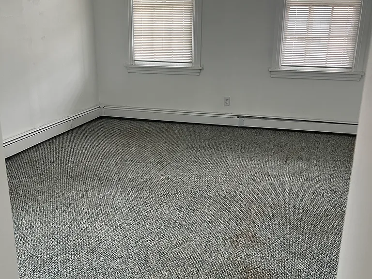 143 Clinton St — Photo 4