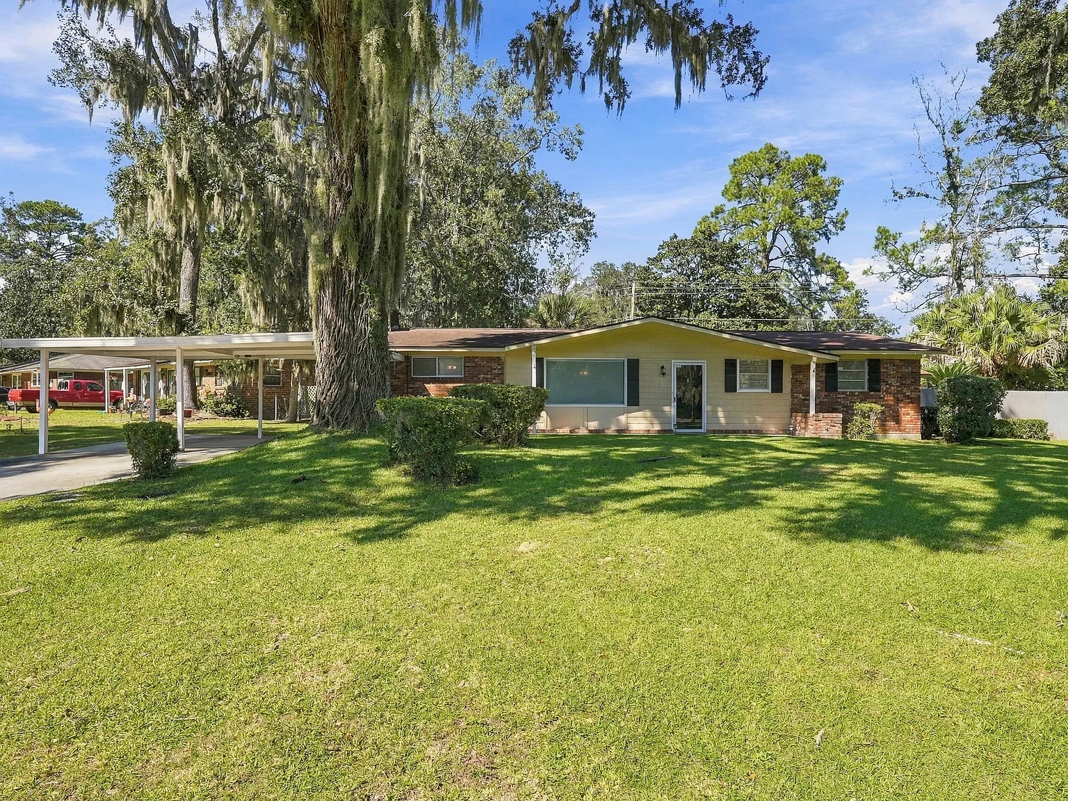 3 bed, 1845 sqft, $2,450 — Photo 1