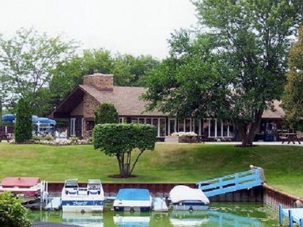 45 Nassau Colony APT 3, Fox Lake, IL 60020