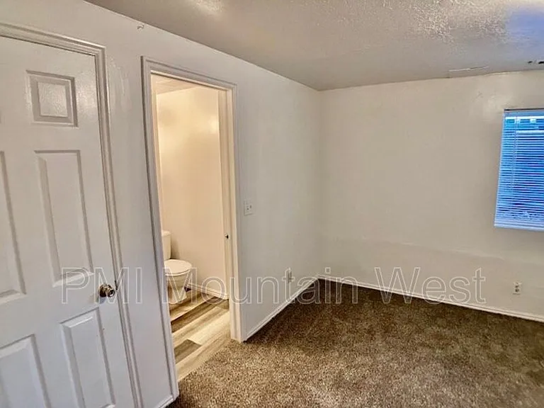 2186 N 1965 E — Photo 25