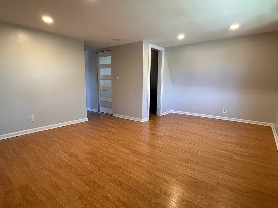 5239 W Strong St #2