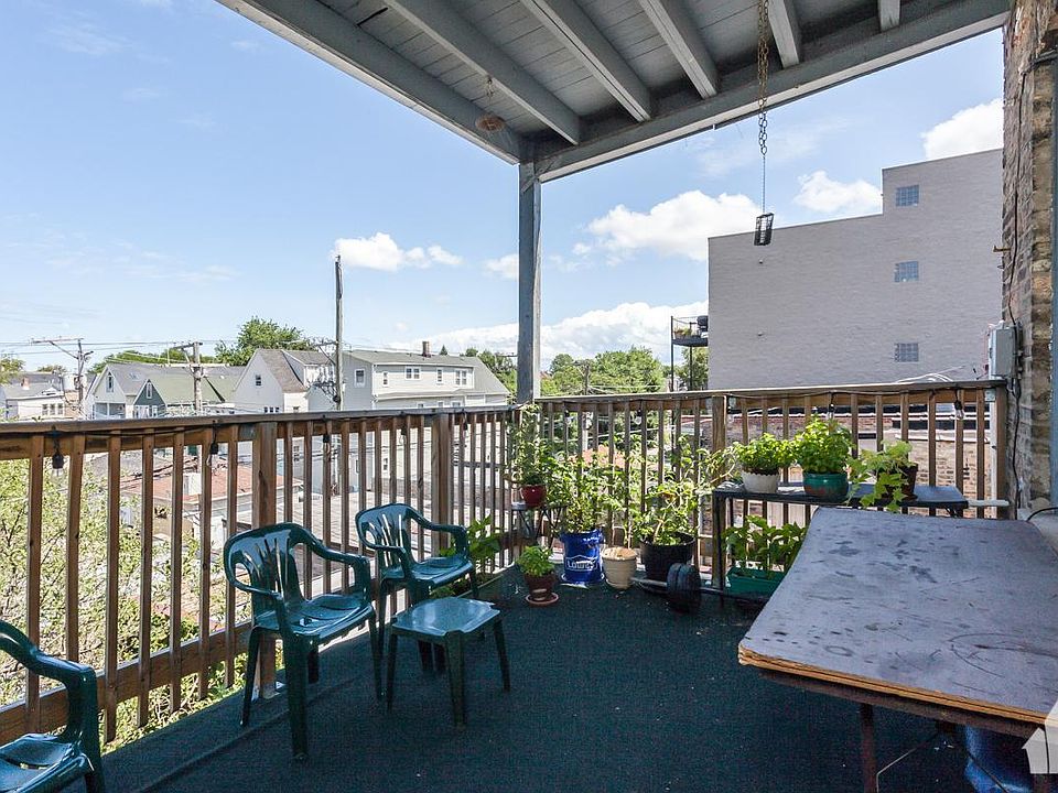 1st image of 3616 W Wrightwood Ave