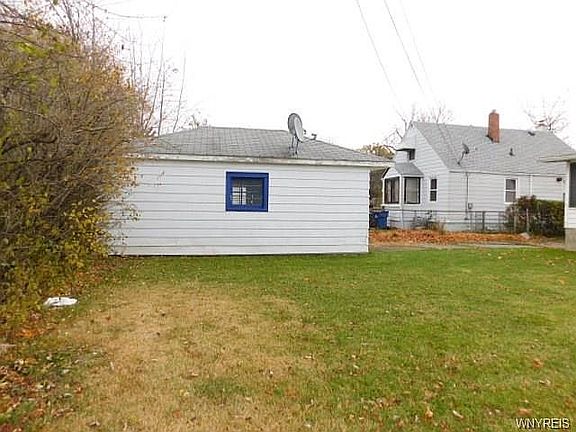 5th image of 378 Phyllis Ave