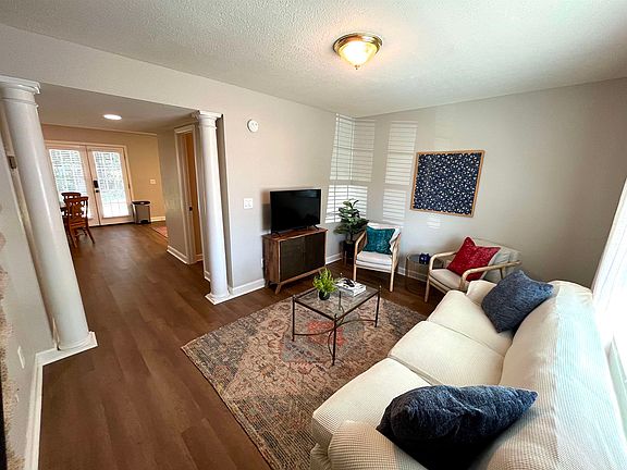 5th image of 1802 Jackson Ave W APT 20