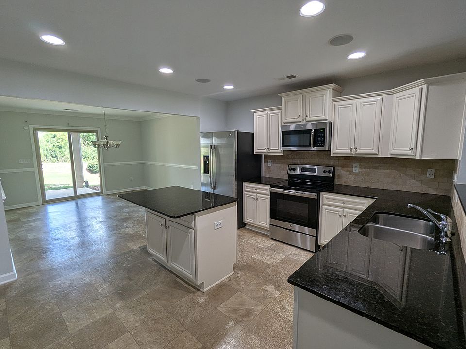 Kitchen and dining area