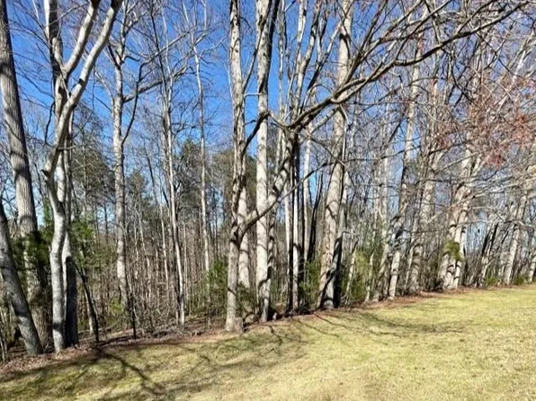 154 Cedar Forest Dr, Elkin, NC 28621