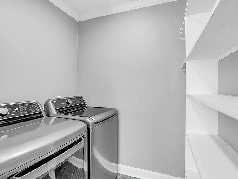 4 Bradley Blvd — Photo 14
