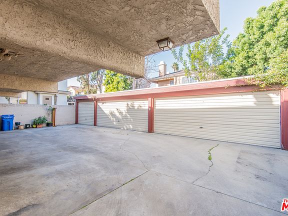 4th image of 2513 Harriman Ln