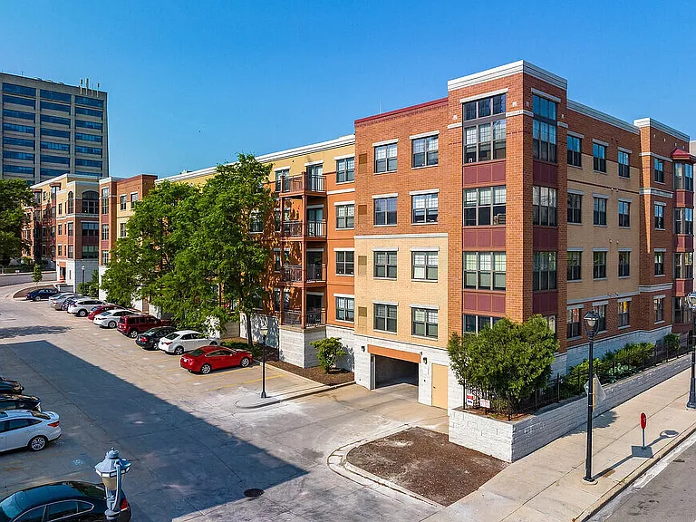 Library Hill Apartments — Photo 38