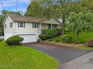 206 Florence Dr, Clarks Summit, PA 18411