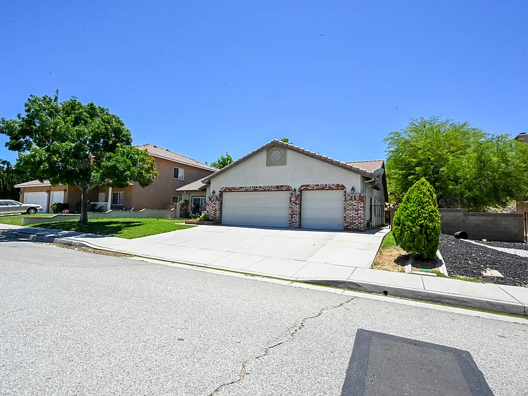 4208 Grandview Dr — Photo 44