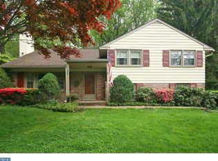 484 Upper Weadley Rd, Strafford, PA 19087