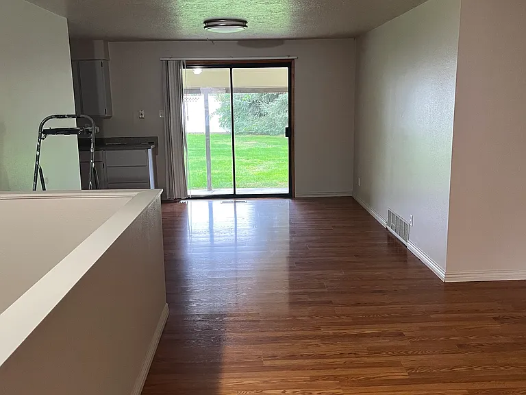 193 Crestview Dr — Photo 5