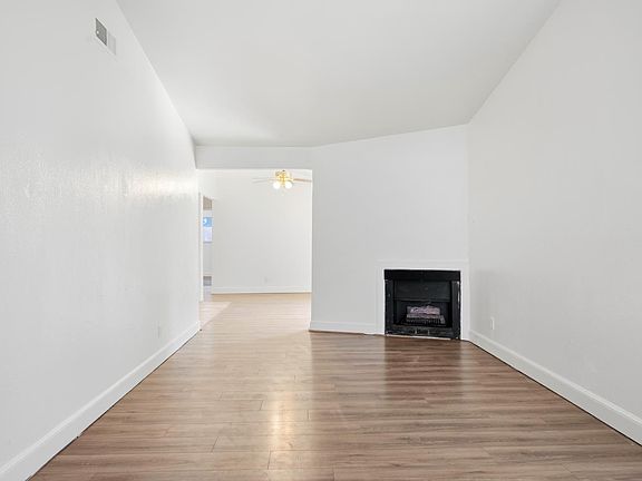5th image of 4950-4948 Yucca Way