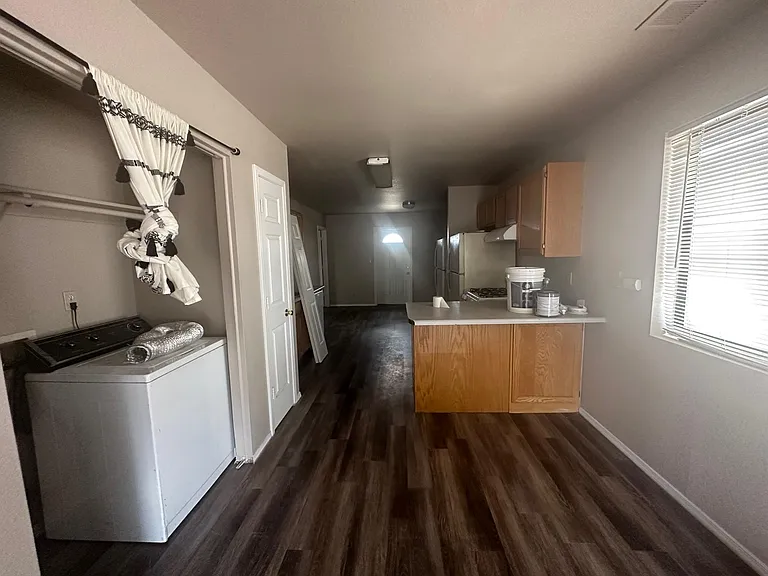 631 S O'Leary St #1 — Photo 6