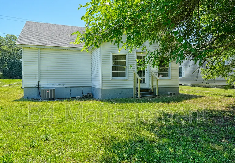 151 Church St — Photo 4