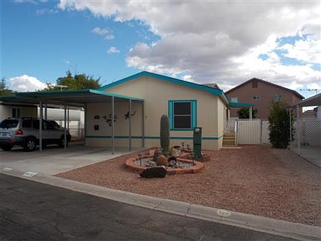 2nd image of 813 Clarice Ln