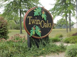 1715 Twin Oak Blvd, Greenfield, IN 46140