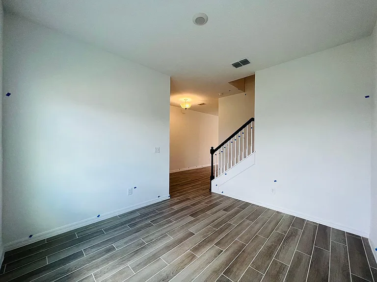 2223 Derwent Dr — Photo 8