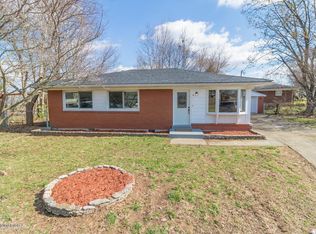 4 Thurman Ct, Shively, KY 40216
