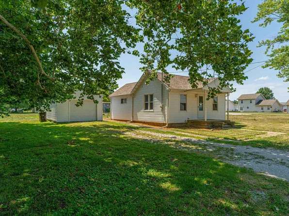 245 W Monroe St, Greenview, IL 62642