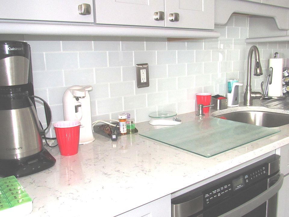 1st image of 27 Wirt Ln