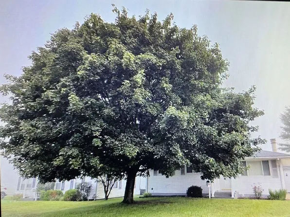 210 W 7th St, West Lafayette, OH 43845