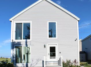 16 Bruce St, Hampton, NH 03842