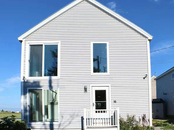 16 Bruce Street, Hampton, NH 03842