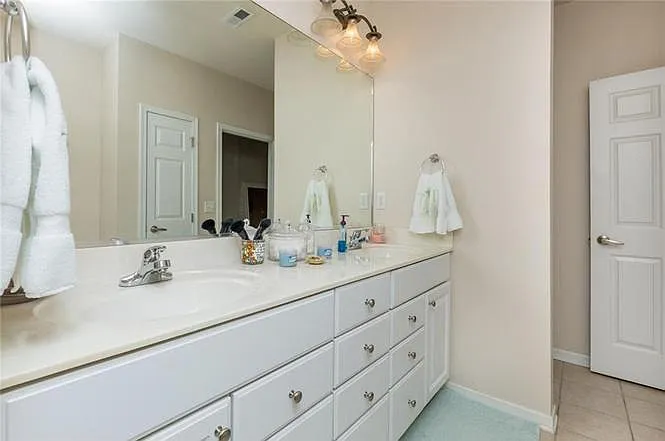 3031 Grand Ave — Photo 6