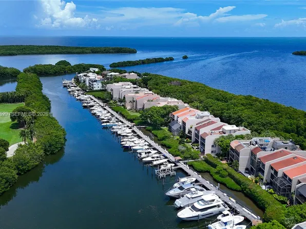 6200 SW 152nd St, Palmetto Bay, FL 33157
