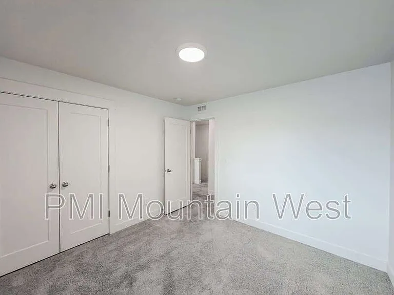 4924 E Breezy Patch Rd — Photo 20