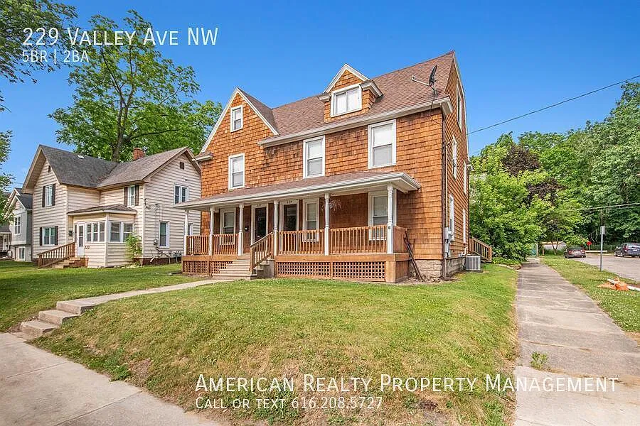 5 bed, 3078 sqft, $2,700 — Photo 1